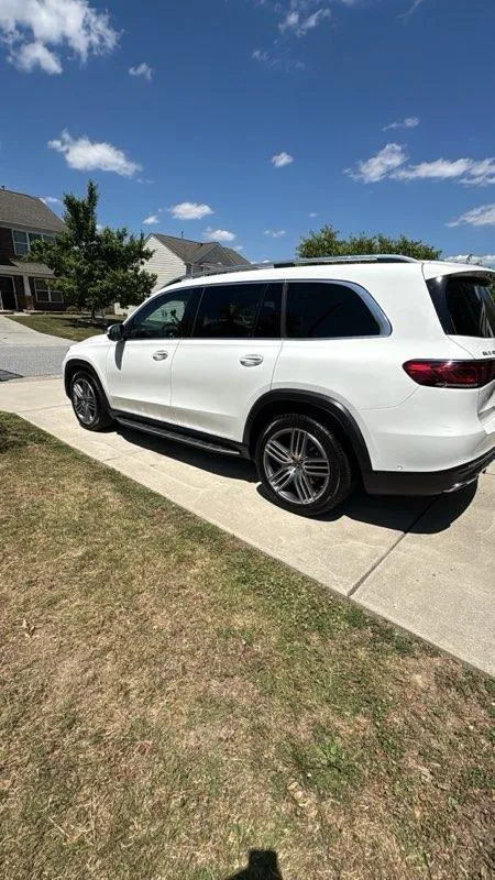 White SUV exterior detailed by T&T Touch mobile auto detailing in Lewisville, NC